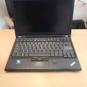 Lenovo ThinkPad X220 12.5 - Core i5 2.5GHz, 4GB RAM, 320GB HDD