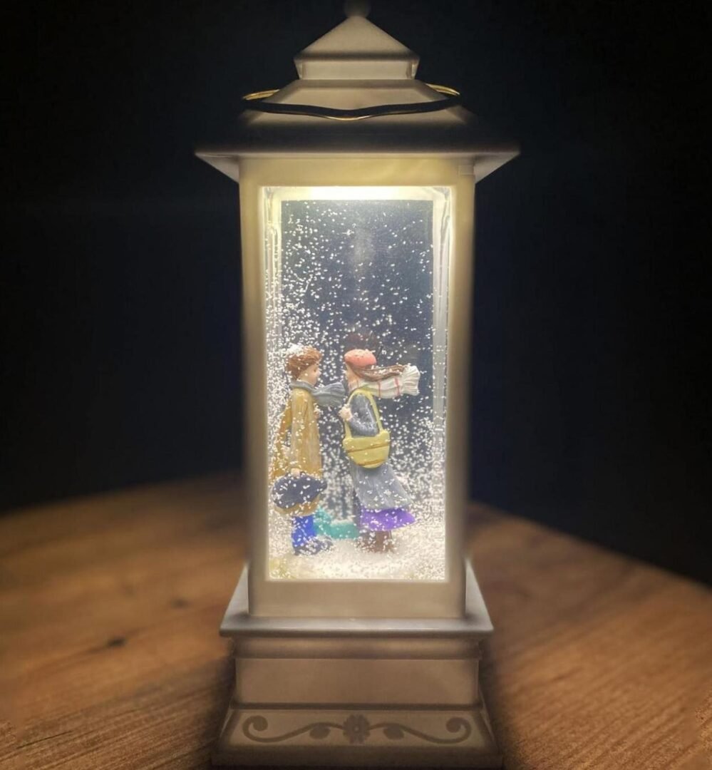 oversized-snow-globe-with-lantern-shaped_main-0-scaled-1.jpg